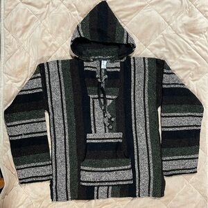 Artesanias Cuamatzi Men’s Poncho Pullover Hoodie Size L